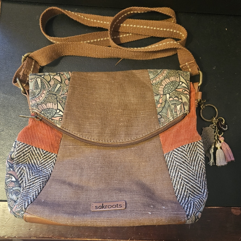Sakroots Womens Artist Circle Canvas Fold Over Shoulder/Crossbody Medium Bag